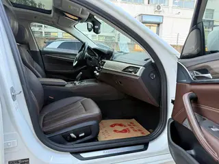BMW 5 Series 2018 Restyling 530Li Premium Class Luxury Set interior photo 11 BMW 5 Series 2018 Restyling 530Li Premium Class Luxury Set interior photo 11