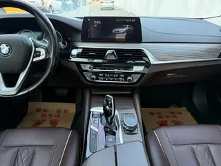 BMW 5 Series 2018 Restyling 530Li Premium Class Luxury Set interior photo 16 BMW 5 Series 2018 Restyling 530Li Premium Class Luxury Set interior photo 16