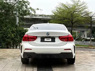 BMW 1 Series 2019 118i M Спортивный костюм экстерьер фото 5 BMW 1 Series 2019 118i M Спортивный костюм экстерьер фото 5