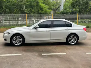 BMW 3 Series 2017 320Li Fashionable exterior photo 3
