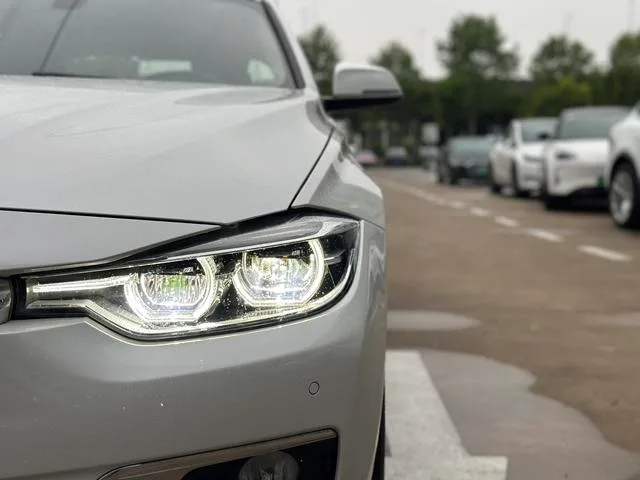 BMW 3 Series 2017 320Li Fashionable exterior photo 5