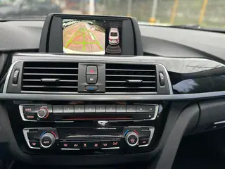 BMW 3 Series 2017 320Li Fashionable interior photo 13