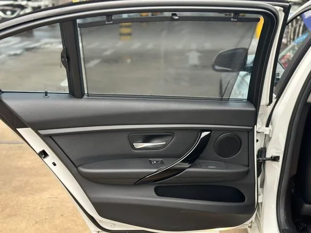 BMW 3 Series 2017 320Li Fashionable interior photo 15