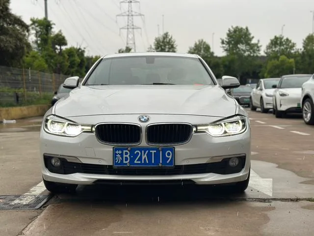 BMW 3 Series 2017 320Li Fashionable interior photo 16