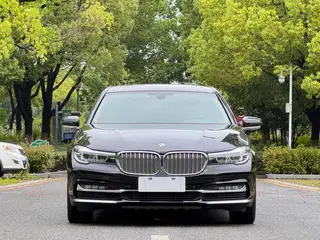 BMW 7 Series 2018 730Li Leading Type Excellence Set exterior photo 2 BMW 7 Series 2018 730Li Leading Type Excellence Set exterior photo 2