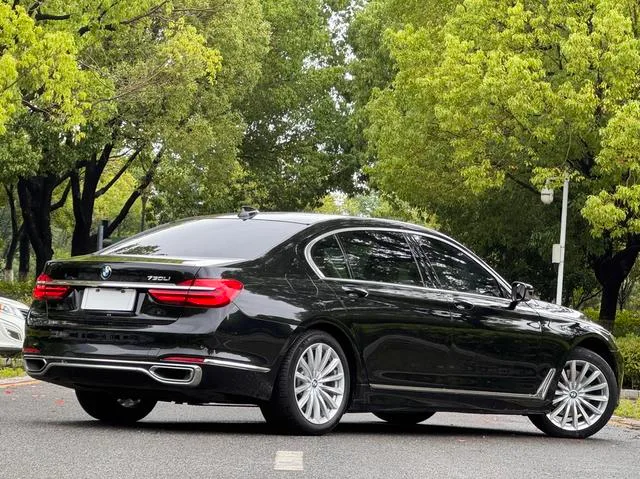 BMW 7 Series 2018 730Li Leading Type Excellence Set exterior photo 3 BMW 7 Series 2018 730Li Leading Type Excellence Set exterior photo 3