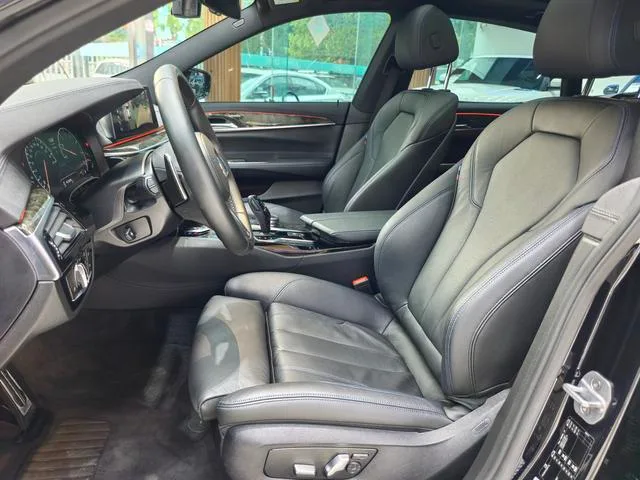 BMW 6 Series GT 2019 630i M Sports suit interior photo 14 BMW 6 Series GT 2019 630i M Sports suit interior photo 14