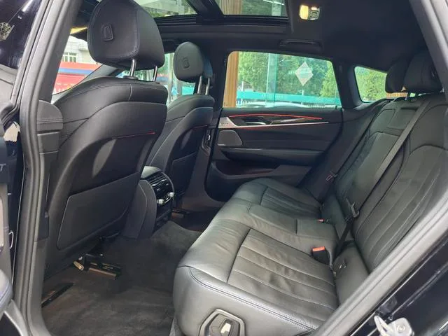 BMW 6 Series GT 2019 630i M Sports suit interior photo 16 BMW 6 Series GT 2019 630i M Sports suit interior photo 16