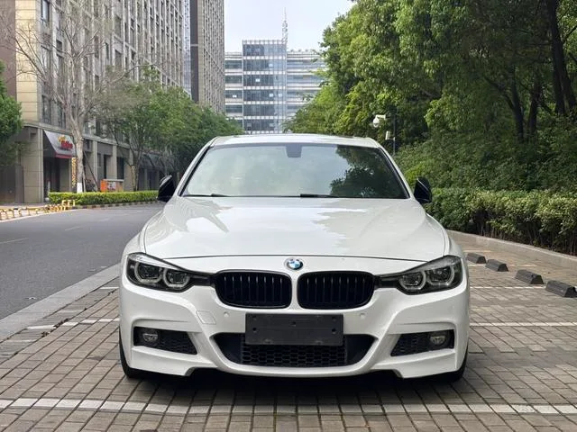 BMW 3 Series 2019 320i M Sports Obsidian Night Edition exterior photo 2 BMW 3 Series 2019 320i M Sports Obsidian Night Edition exterior photo 2