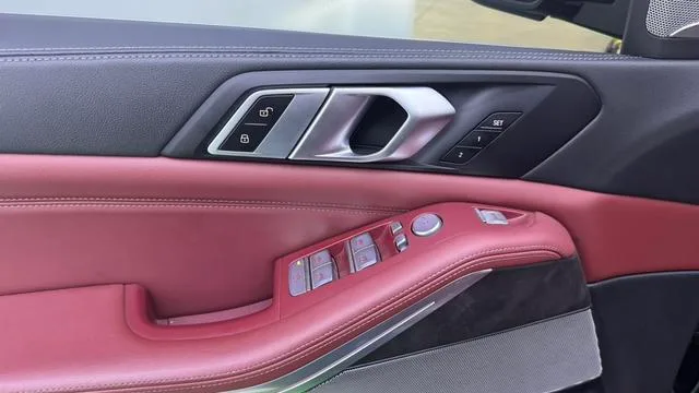 BMW X5 2022 Restyling xDrive 30Li Premium Class M Sports suit interior photo 13 BMW X5 2022 Restyling xDrive 30Li Premium Class M Sports suit interior photo 13