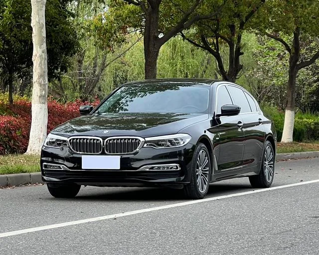 BMW 5 Series 2018 530Li Premium Class Luxury Set exterior photo 1 BMW 5 Series 2018 530Li Premium Class Luxury Set exterior photo 1