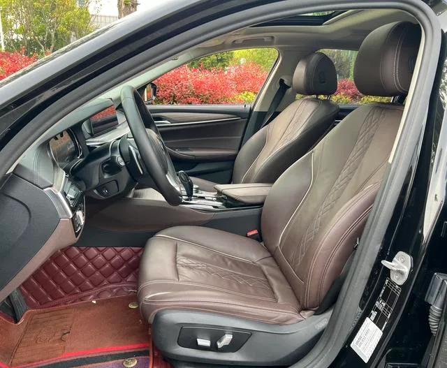BMW 5 Series 2018 530Li Premium Class Luxury Set exterior photo 7 BMW 5 Series 2018 530Li Premium Class Luxury Set exterior photo 7