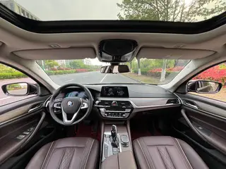 BMW 5 Series 2018 530Li Premium Class Luxury Set exterior photo 9 BMW 5 Series 2018 530Li Premium Class Luxury Set exterior photo 9