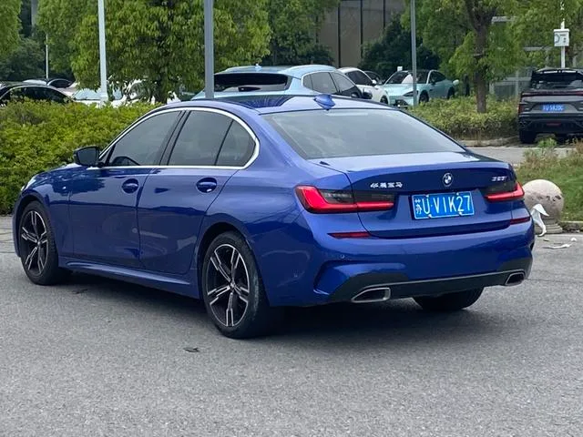 BMW 3 Series 2020 Модификация 325i M Спортивный ночной костюм экстерьер фото 3 BMW 3 Series 2020 Модификация 325i M Спортивный ночной костюм экстерьер фото 3