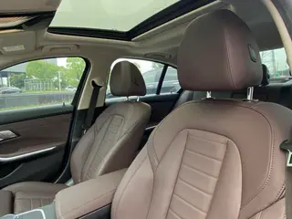 BMW 3 Series 2020 Модификация 325i M Спортивный ночной костюм интерьер фото 8 BMW 3 Series 2020 Модификация 325i M Спортивный ночной костюм интерьер фото 8