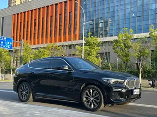 BMW X6 2021 xDrive30i M Conjunto deportivo exterior foto 2 BMW X6 2021 xDrive30i M Conjunto deportivo exterior foto 2