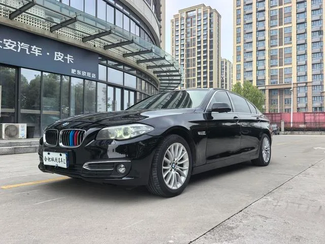 BMW 5 Series 2017 525Li Set de diseño de lujo exterior foto 1 BMW 5 Series 2017 525Li Set de diseño de lujo exterior foto 1