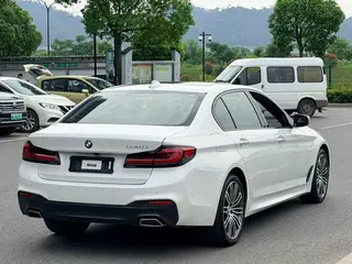 BMW 5 Series 2018 Restyling 530Li Leading Type M Sports suit exterior photo 4 BMW 5 Series 2018 Restyling 530Li Leading Type M Sports suit exterior photo 4