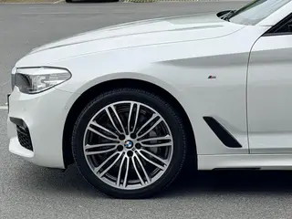 BMW 5 Series 2018 Restyling 530Li Leading Type M Sports suit exterior photo 7 BMW 5 Series 2018 Restyling 530Li Leading Type M Sports suit exterior photo 7