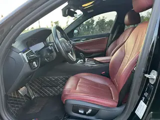 BMW 5 Series 2019 530Li Líder M Conjunto deportivo exterior foto 4 BMW 5 Series 2019 530Li Líder M Conjunto deportivo exterior foto 4