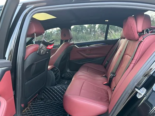 BMW 5 Series 2019 530Li Líder M Conjunto deportivo interior foto 6 BMW 5 Series 2019 530Li Líder M Conjunto deportivo interior foto 6