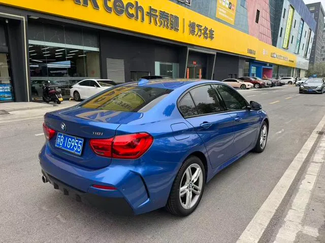 BMW 1 Series 2019 118i M Conjunto deportivo interior foto 12 BMW 1 Series 2019 118i M Conjunto deportivo interior foto 12