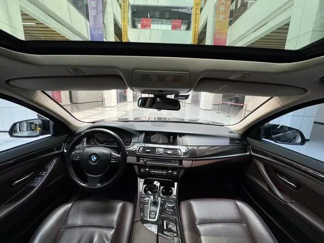BMW 5 Series 2017 525Li Set de diseño de lujo interior foto 14 BMW 5 Series 2017 525Li Set de diseño de lujo interior foto 14
