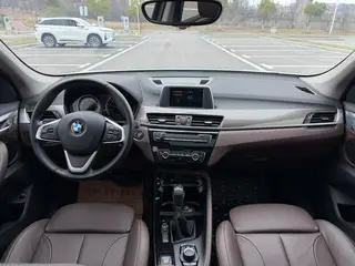 BMW X1 2019 sDrive18Li Premium Class interior photo 12 BMW X1 2019 sDrive18Li Premium Class interior photo 12