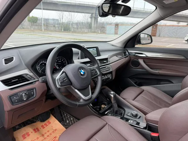 BMW X1 2019 sDrive18Li Premium Class interior photo 13 BMW X1 2019 sDrive18Li Premium Class interior photo 13