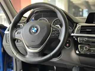 BMW 3 Series 2017 320Li M Sporty interior photo 11 BMW 3 Series 2017 320Li M Sporty interior photo 11