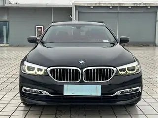 BMW 5 Series 2018 525Li Traje de lujo exterior foto 2 BMW 5 Series 2018 525Li Traje de lujo exterior foto 2