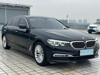 BMW 5 Series 2018 525Li Traje de lujo exterior foto 3 BMW 5 Series 2018 525Li Traje de lujo exterior foto 3