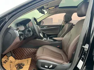 BMW 5 Series 2018 525Li Traje de lujo interior foto 9 BMW 5 Series 2018 525Li Traje de lujo interior foto 9