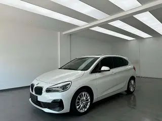 BMW 2 Series Touring 2019 218i Líder exterior foto 1 BMW 2 Series Touring 2019 218i Líder exterior foto 1