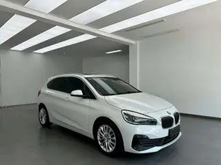 BMW 2 Series Touring 2019 218i Líder exterior foto 3 BMW 2 Series Touring 2019 218i Líder exterior foto 3