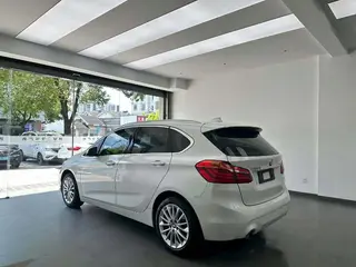 BMW 2 Series Touring 2019 218i Líder interior foto 7 BMW 2 Series Touring 2019 218i Líder interior foto 7