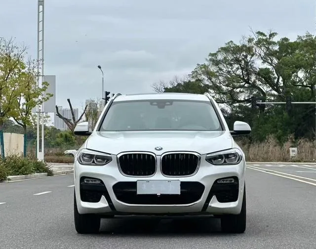 BMW X3 2019 xDrive28i M Sports suit exterior photo 2 BMW X3 2019 xDrive28i M Sports suit exterior photo 2