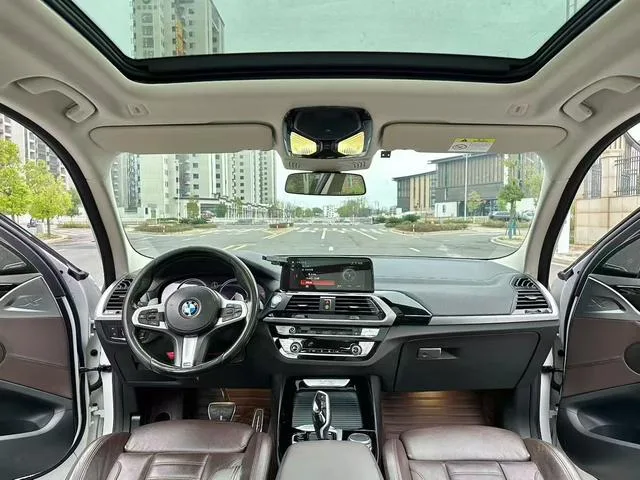 BMW X3 2019 xDrive28i M Sports suit interior photo 6 BMW X3 2019 xDrive28i M Sports suit interior photo 6
