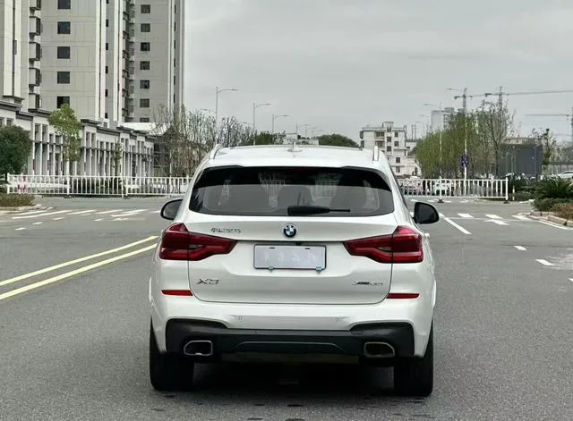 BMW X3 2019 xDrive28i M Sports suit interior photo 8 BMW X3 2019 xDrive28i M Sports suit interior photo 8