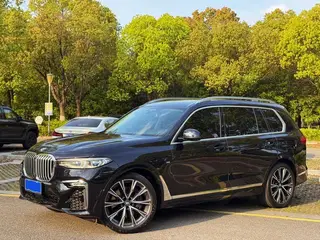 BMW X7 2021 xDrive40i Administrative M Sports suit