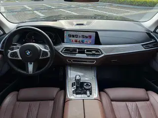 BMW X7 2021 xDrive40i Administrative M Sports suit exterior photo 7