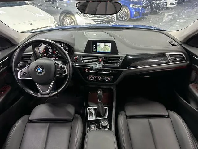 BMW 1 Series 2018 118i Sporty interior photo 11 BMW 1 Series 2018 118i Sporty interior photo 11