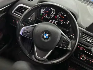 BMW 1 Series 2018 118i Sporty interior photo 13 BMW 1 Series 2018 118i Sporty interior photo 13