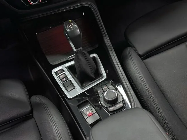 BMW 1 Series 2018 118i Sporty interior photo 15 BMW 1 Series 2018 118i Sporty interior photo 15