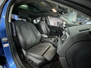 BMW 1 Series 2018 118i Sporty interior photo 18 BMW 1 Series 2018 118i Sporty interior photo 18