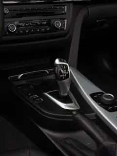 BMW 4 Series 2016 420i Кабриолет мода интерьер фото 7 BMW 4 Series 2016 420i Кабриолет мода интерьер фото 7