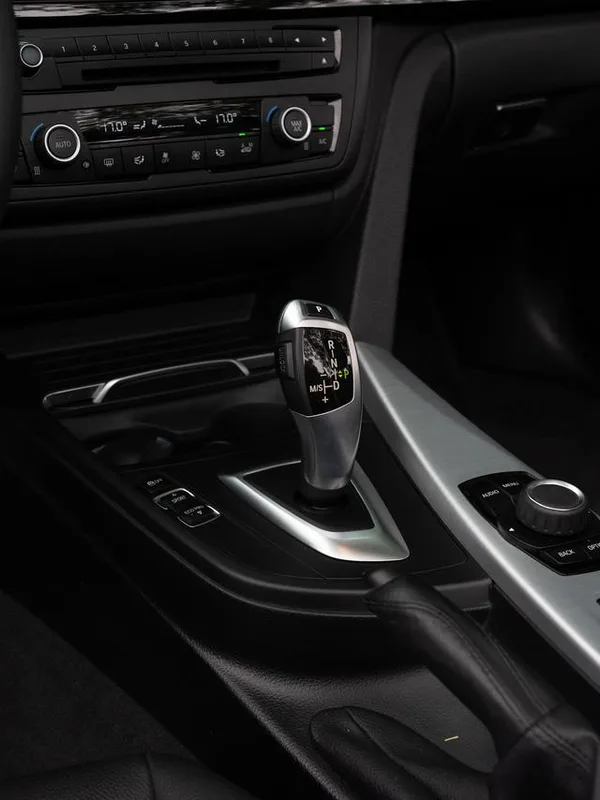 BMW 4 Series 2016 420i Кабриолет мода интерьер фото 7 BMW 4 Series 2016 420i Кабриолет мода интерьер фото 7