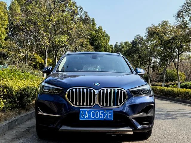 BMW X1 2020 sDrive20Li Estilo de moda exterior foto 2 BMW X1 2020 sDrive20Li Estilo de moda exterior foto 2