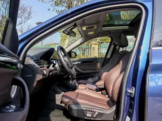BMW X1 2020 sDrive20Li Estilo de moda exterior foto 3 BMW X1 2020 sDrive20Li Estilo de moda exterior foto 3