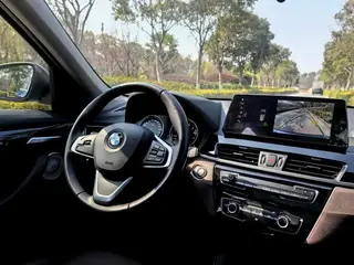 BMW X1 2020 sDrive20Li Estilo de moda exterior foto 9 BMW X1 2020 sDrive20Li Estilo de moda exterior foto 9